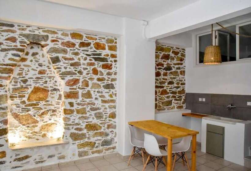 هتل Axilleion Guest House