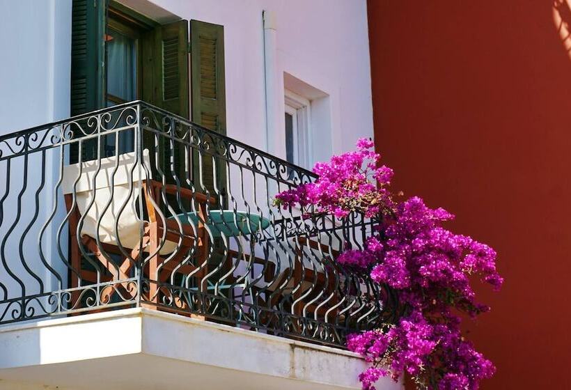 هتل Axilleion Guest House