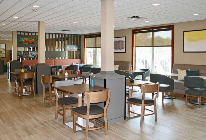 فندق Comfort Inn & Suites