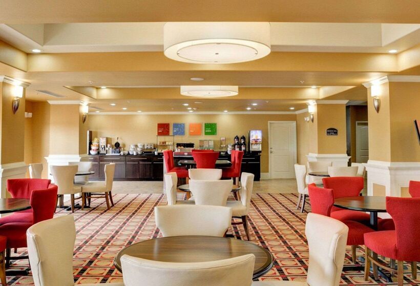 فندق Comfort Inn & Suites Fort Smith I540