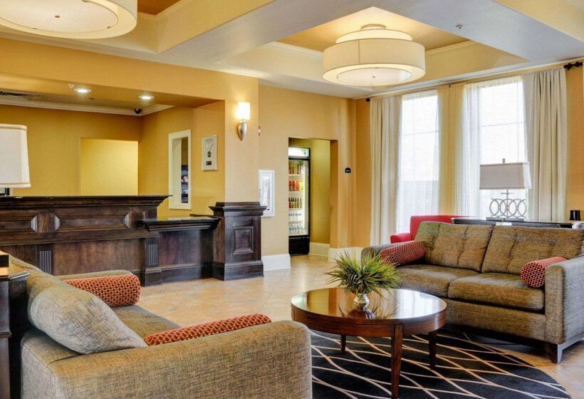 فندق Comfort Inn & Suites Fort Smith I540