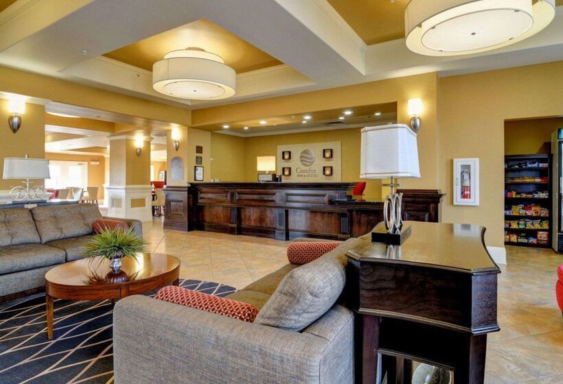 هتل Comfort Inn & Suites Fort Smith I540