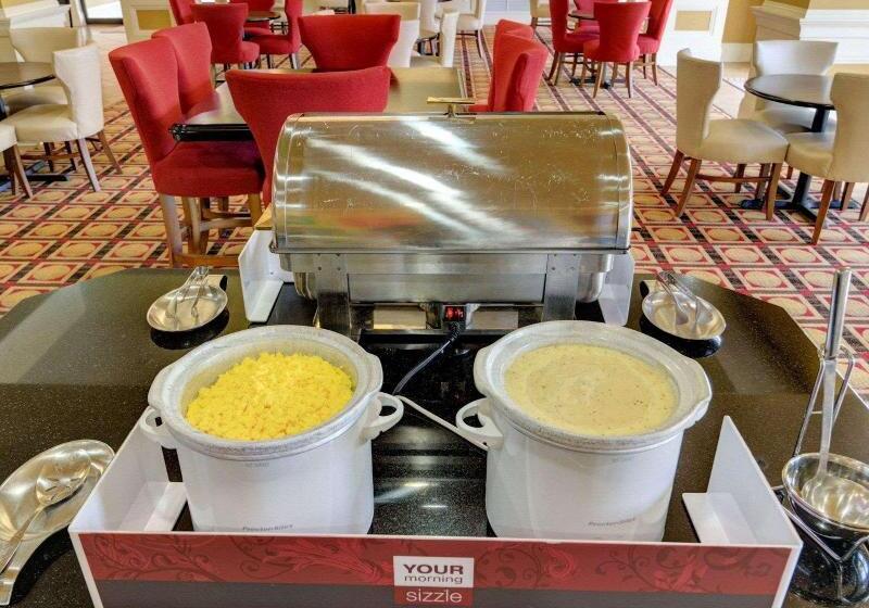 فندق Comfort Inn & Suites Fort Smith I540