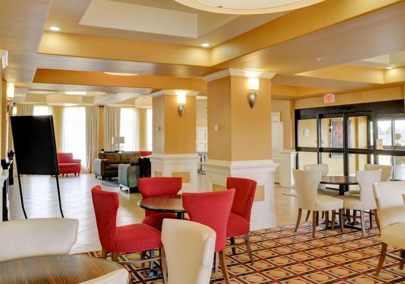 فندق Comfort Inn & Suites Fort Smith I540