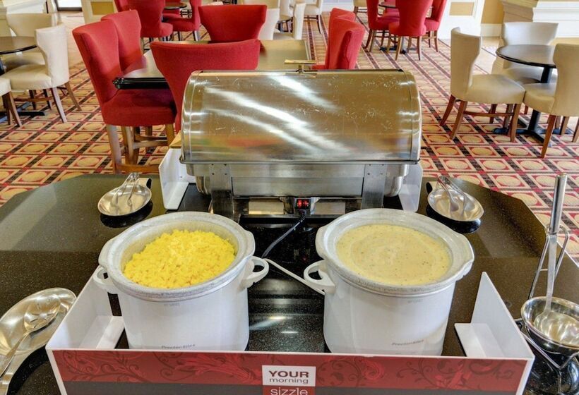 هتل Comfort Inn & Suites Fort Smith I540