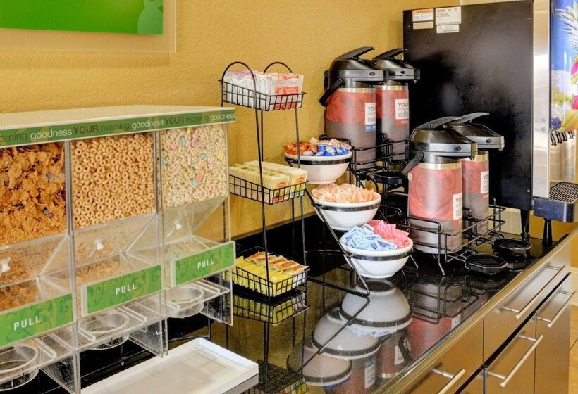 فندق Comfort Inn & Suites Fort Smith I540