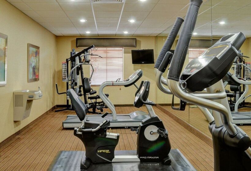 فندق Comfort Inn & Suites Fort Smith I540