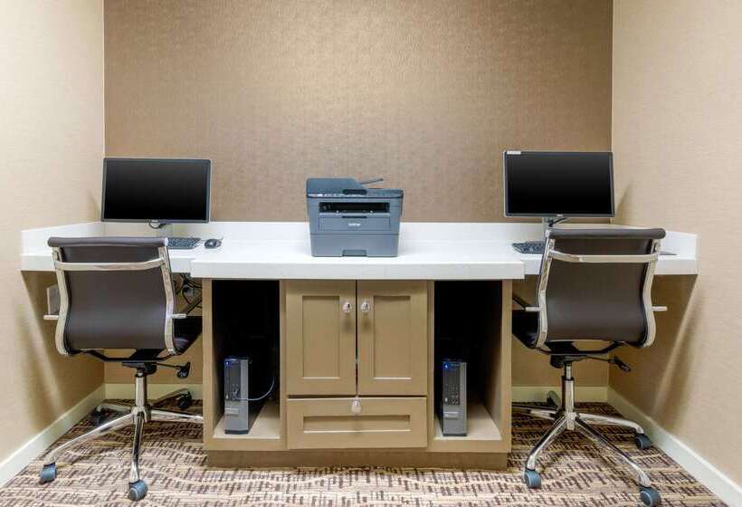 فندق Comfort Inn & Suites Near Ontario Airport