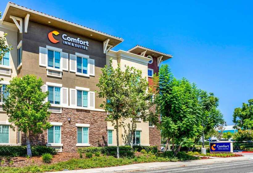 فندق Comfort Inn & Suites Near Ontario Airport