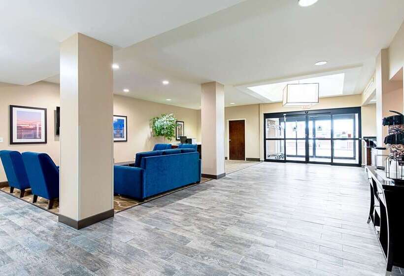 فندق Comfort Inn & Suites Pine Bluff