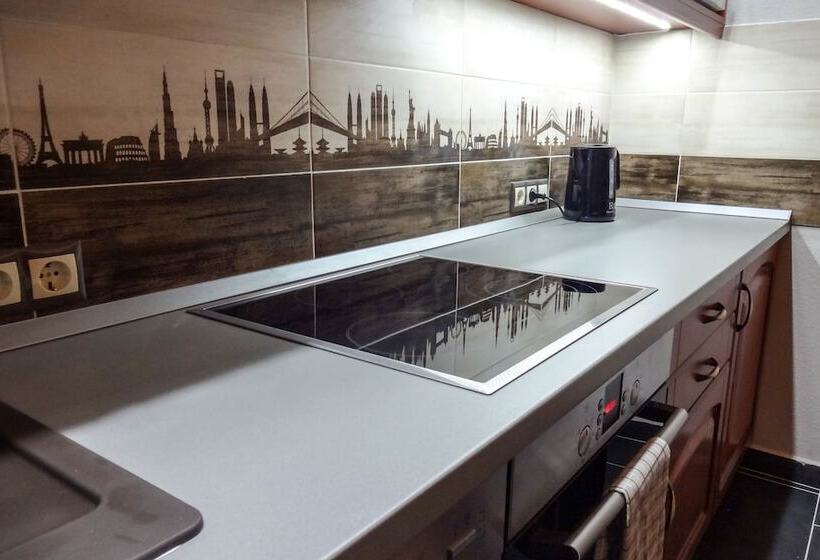 בית מלון כפרי Corvin Point Rooms And Apartments