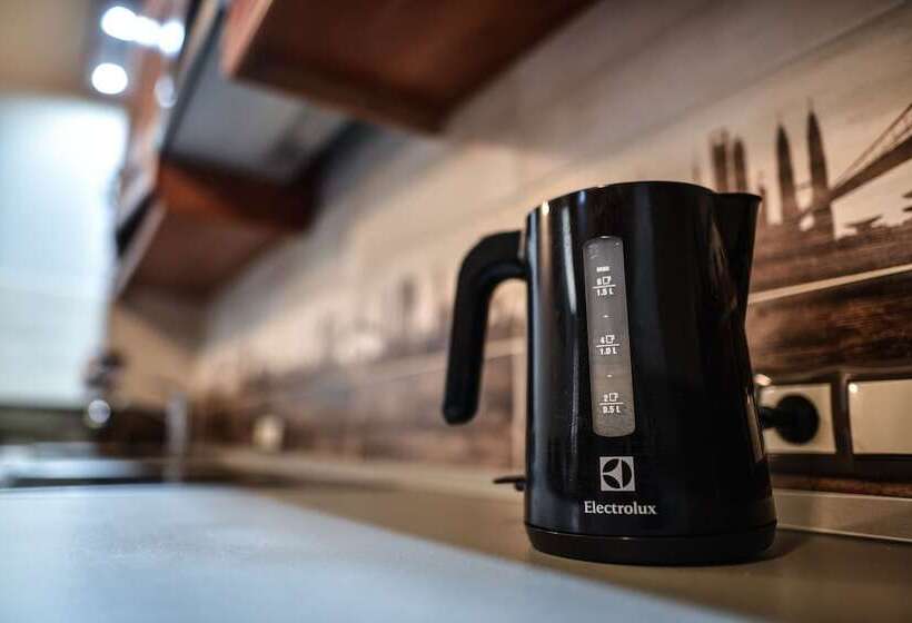 בית מלון כפרי Corvin Point Rooms And Apartments