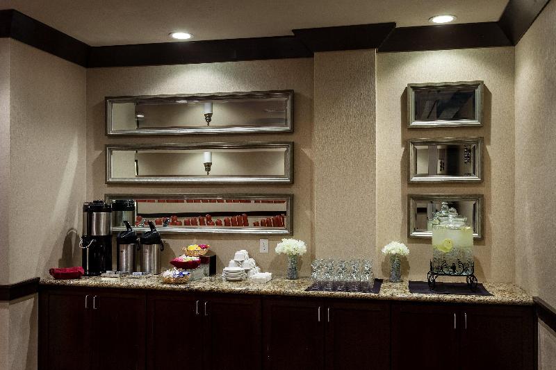 هتل Crowne Plaza Anchorage Midtown, An Ihg