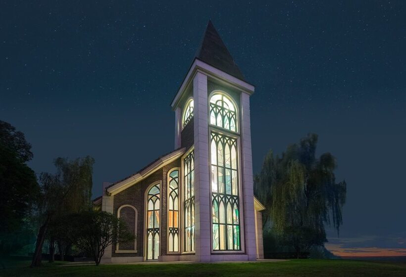 Отель Crowne Plaza Chengdu Panda Garden By Ihg