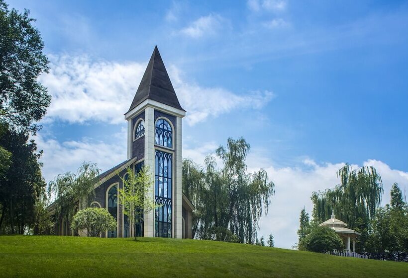 Отель Crowne Plaza Chengdu Panda Garden By Ihg