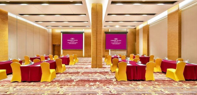 Отель Crowne Plaza Chengdu Panda Garden By Ihg