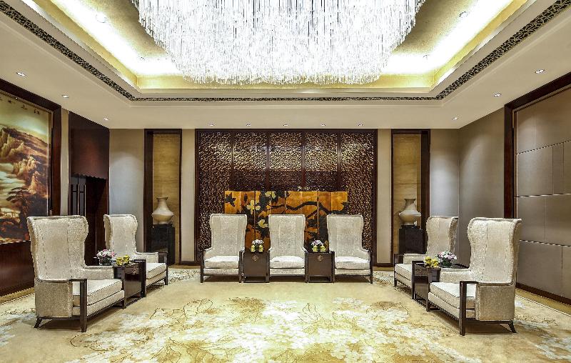 Отель Crowne Plaza Chengdu Panda Garden By Ihg