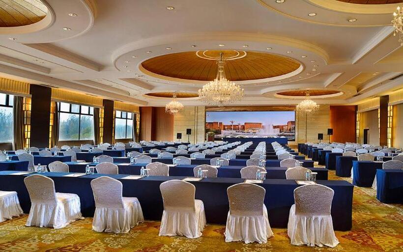 Hotel Crowne Plaza Ordos By Ihg