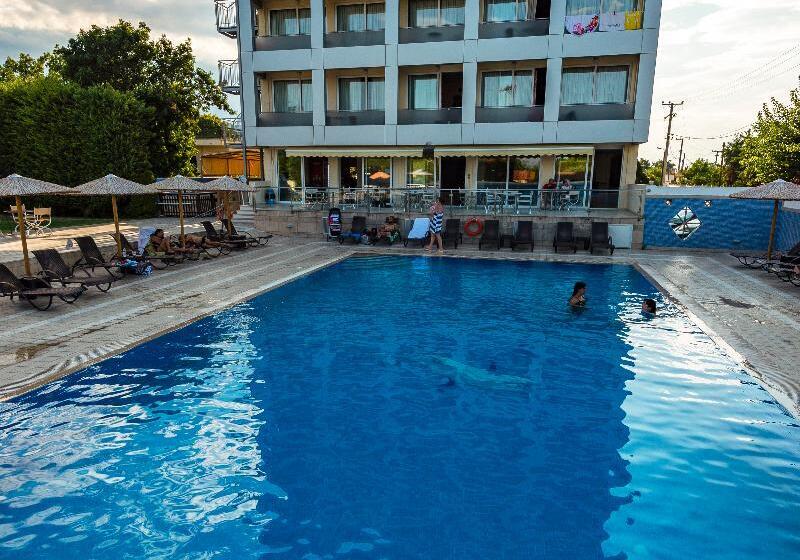 فندق Dolphin Resort & Conference