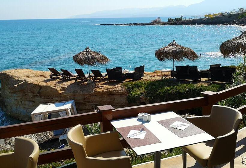 Elmi Beach Hotel & Suites