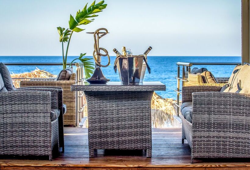 Elmi Beach Hotel & Suites