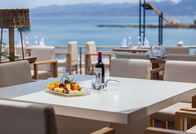 Elmi Beach Hotel & Suites