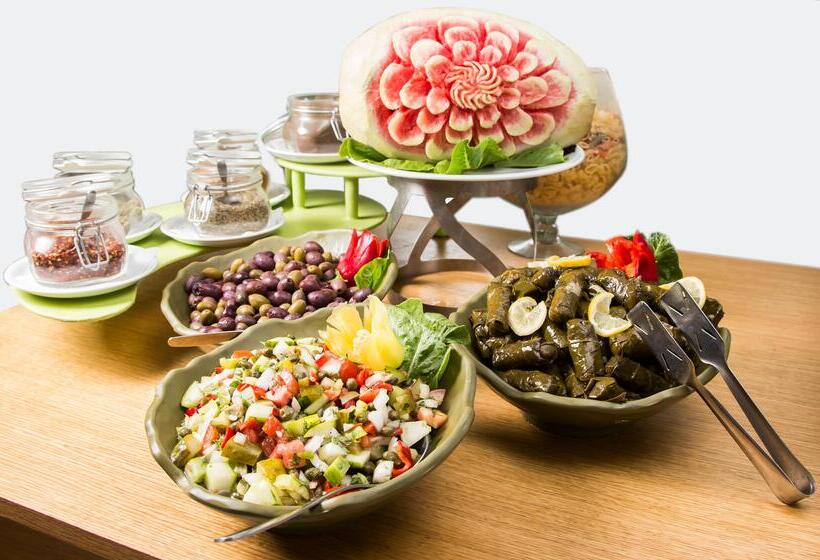 Elmi Beach Hotel & Suites