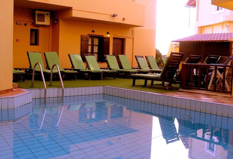 Elmi Beach Hotel & Suites