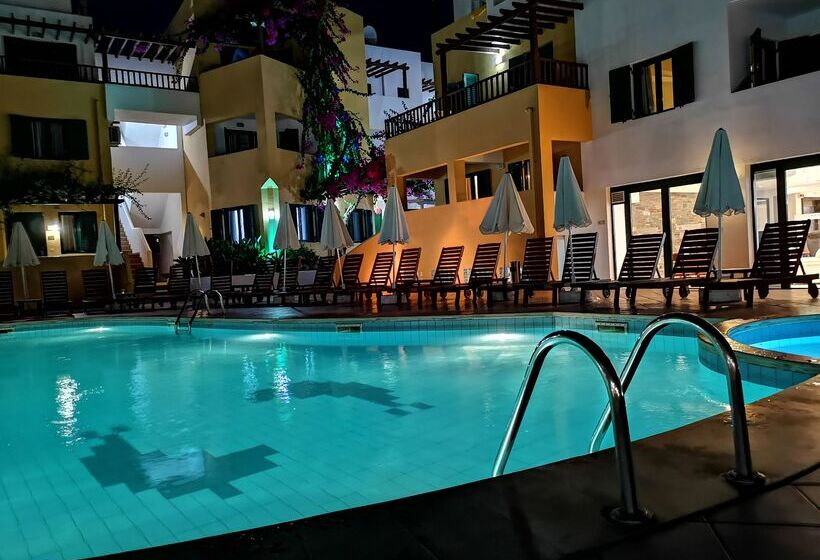 Elmi Beach Hotel & Suites