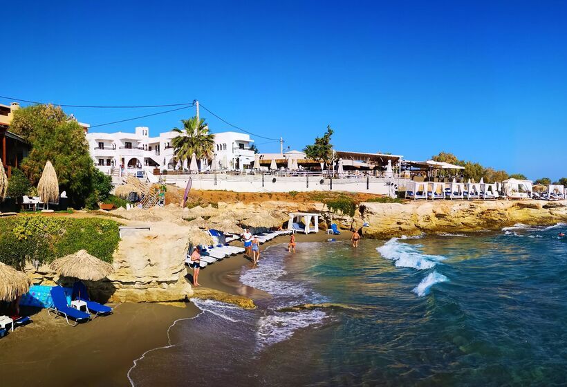 Elmi Beach Hotel & Suites