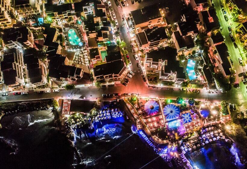 Elmi Beach Hotel & Suites