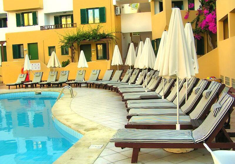 Elmi Beach Hotel & Suites