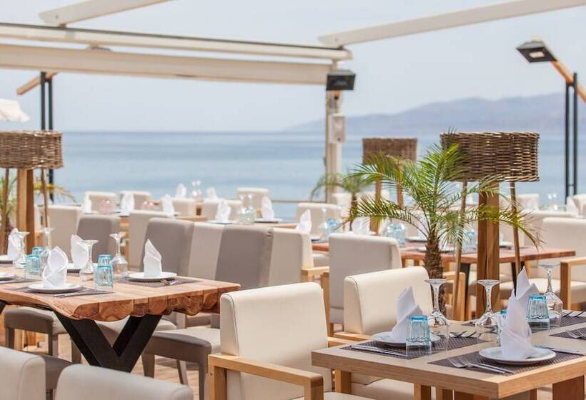 Elmi Beach Hotel & Suites