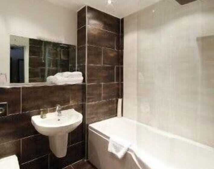 فندق Hadley Park House