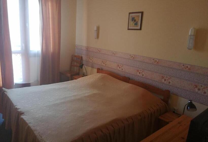 בית מלון כפרי Hajnal