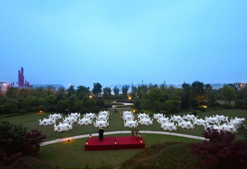 בית מלון כפרי Hilton Nanjing Riverside