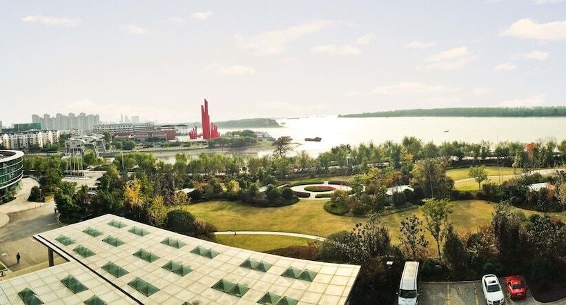 בית מלון כפרי Hilton Nanjing Riverside