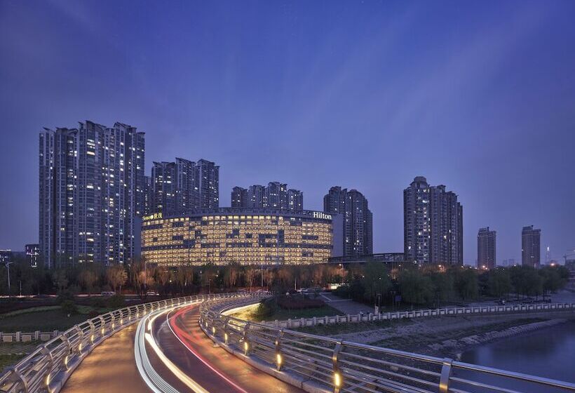בית מלון כפרי Hilton Nanjing Riverside