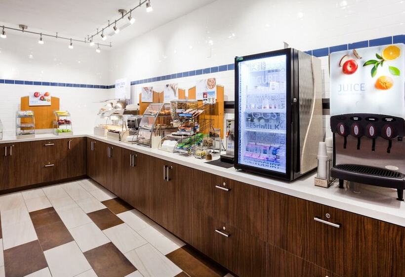 فندق Holiday Inn Express & Suites   Dickinson, An Ihg