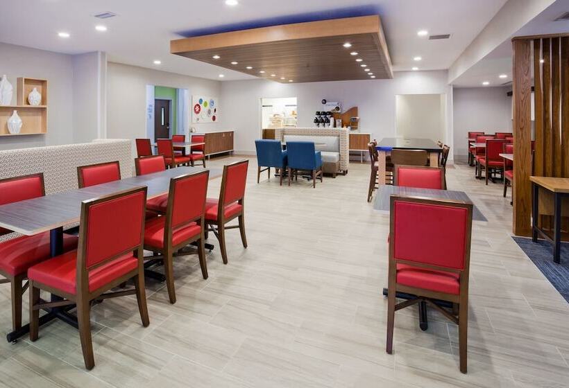 فندق Holiday Inn Express & Suites   Dickinson, An Ihg