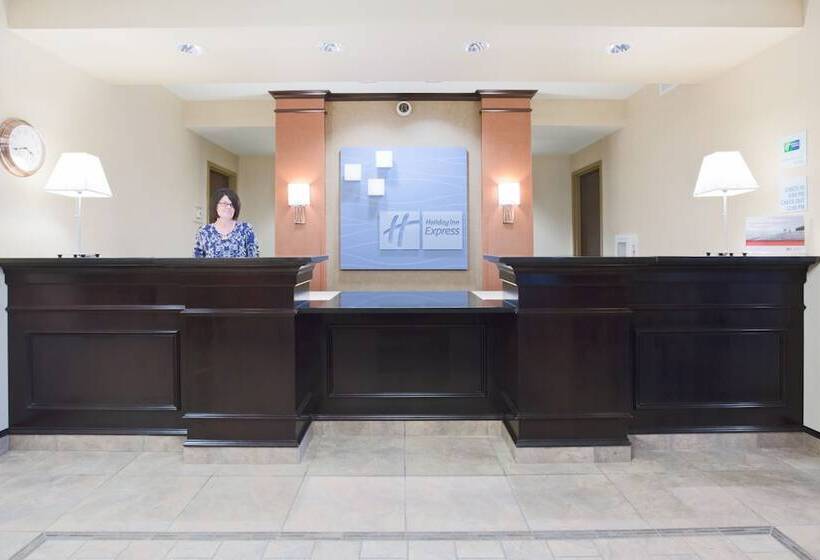 Holiday Inn Express Hotel & Suites Minot South, An Ihg