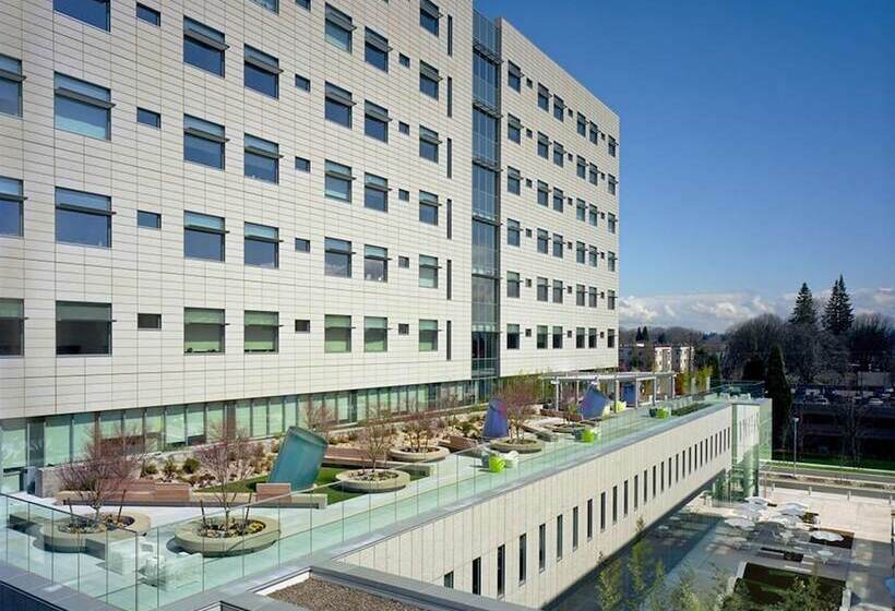 Holiday Inn Express Hotel & Suites Portland Northwest Downtown, An Ihg