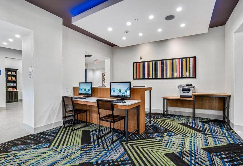 فندق Holiday Inn Express Suites Van Buren Ft Smith Area, An Ihg