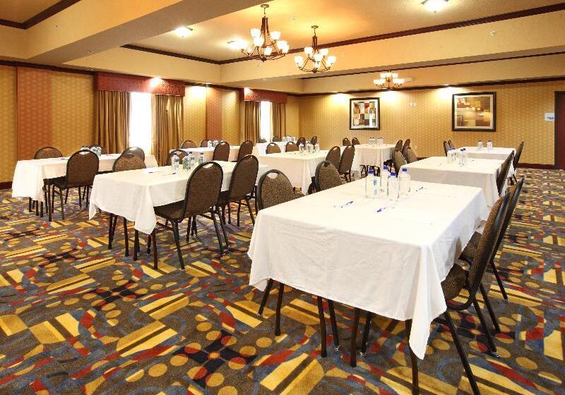 فندق Holiday Inn Express Suites Van Buren Ft Smith Area, An Ihg