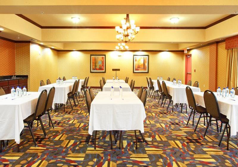 فندق Holiday Inn Express Suites Van Buren Ft Smith Area, An Ihg