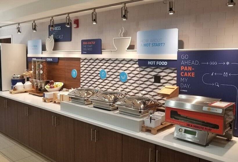 Holiday Inn Express Hotel & Suites Kinston, An Ihg