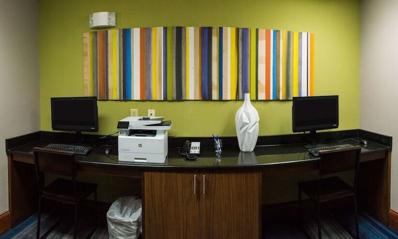 Holiday Inn Express Hotel & Suites Kinston, An Ihg