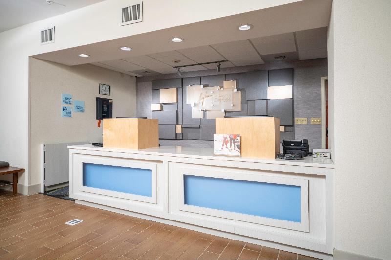 فندق Holiday Inn Express Clayton Southeast Raleigh, An Ihg