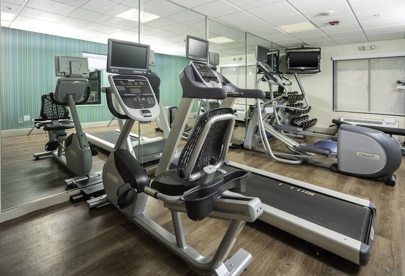 فندق Holiday Inn Express Clayton Southeast Raleigh, An Ihg