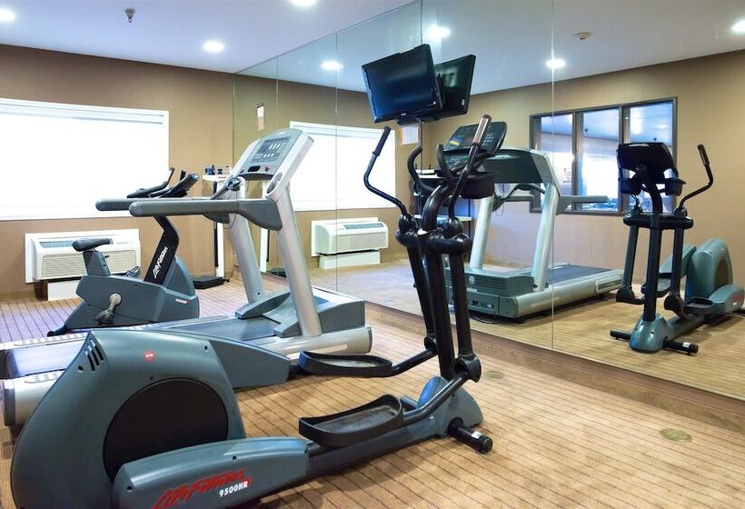 酒店 Holiday Inn Express Devils Lake, An Ihg